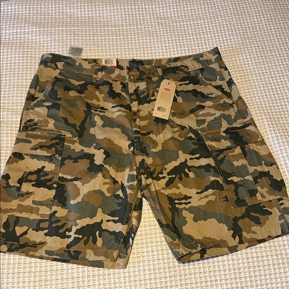 Levi's Green and Brown Cargo Shorts